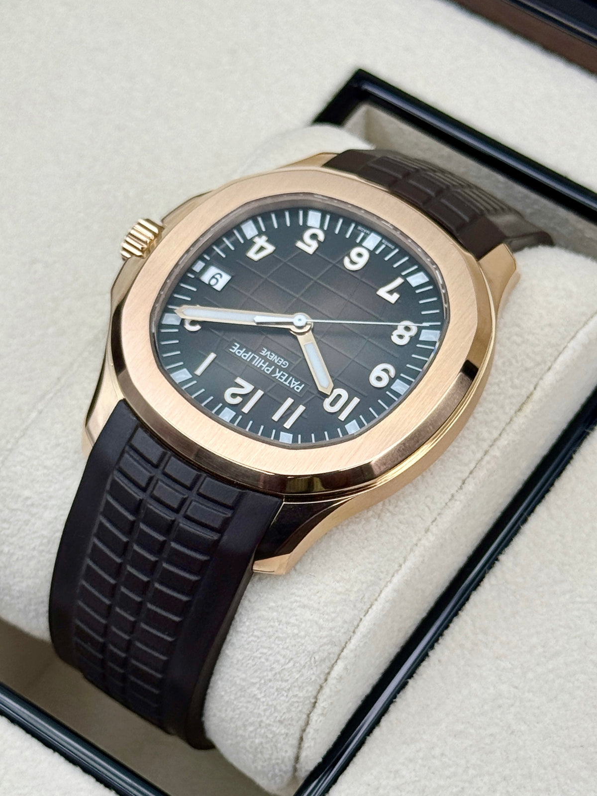 Patek Philippe Aquanaut 40.8mm 5167R-001 Rose Gold Brown Dial