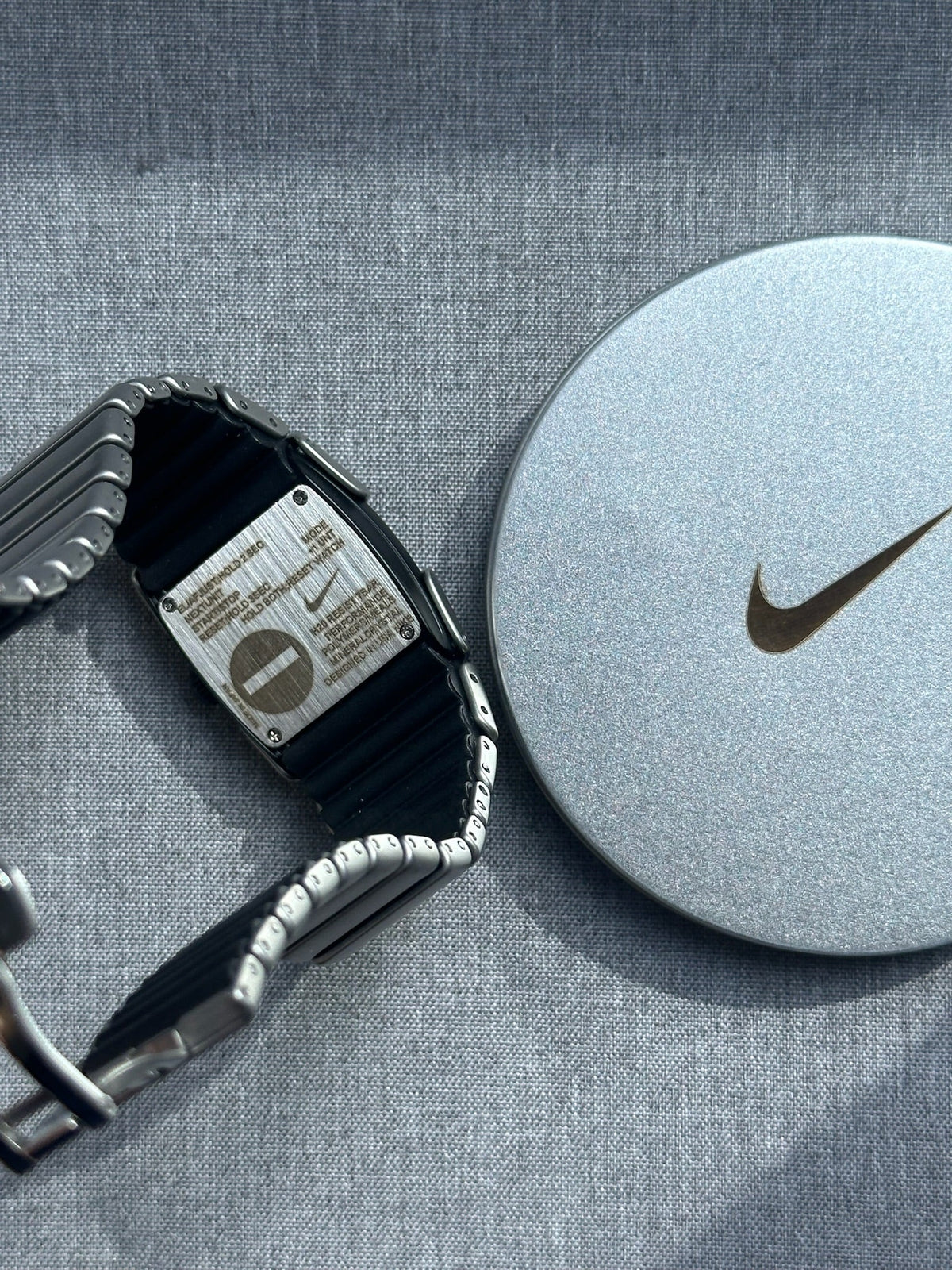 Nike D-Line Satin Silver Analogue Watch with Light Yellow Dial | Rare Collectible | Unisex Retro Sports Timepiece