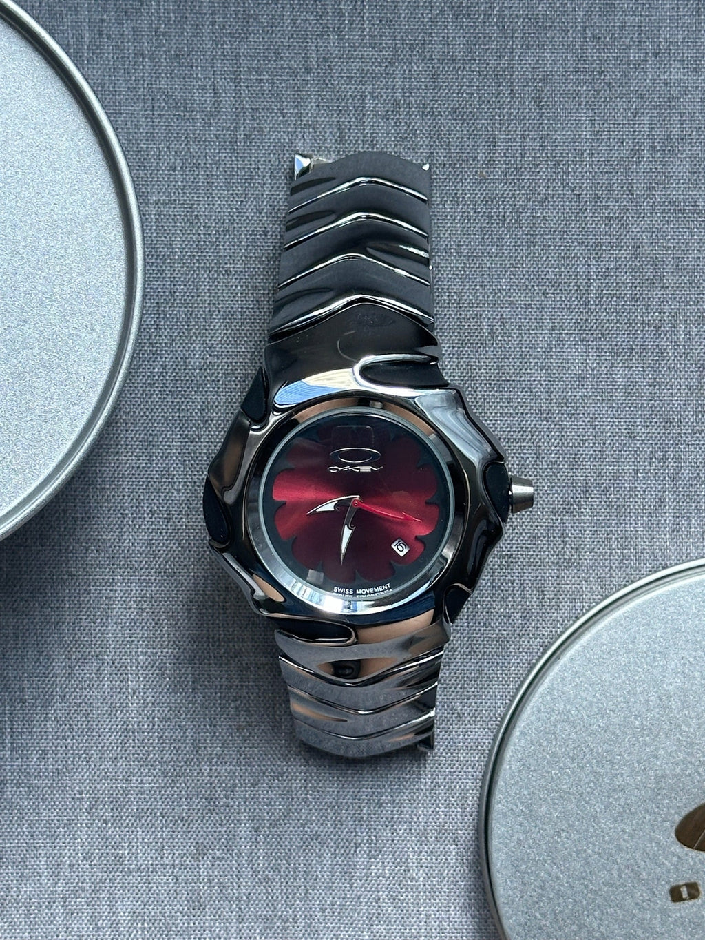 Oakley Blade Watch – Red dial Silver SHINY Stainless Steel, Swiss Movement, Collectible Men’s Watch