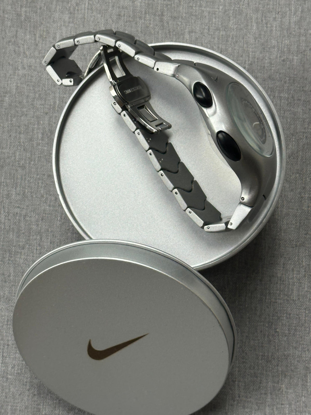 Nike Triax Chronograph Watch Matte Silver – Vintage Grey Stainless Steel Sports Watch, Rare Collectible Timepiece