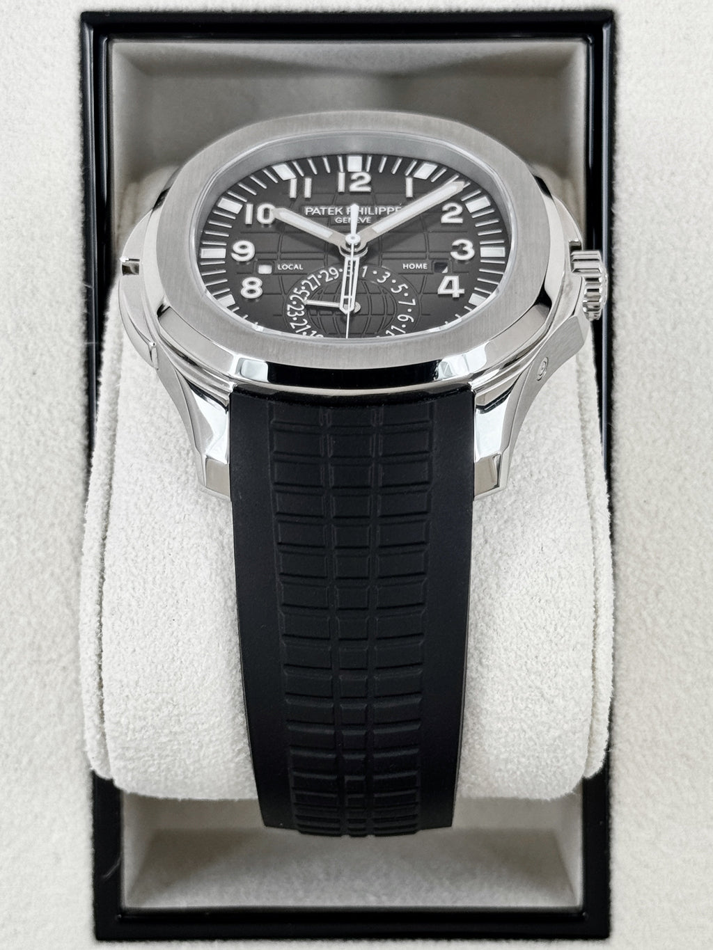 2020 Patek Philippe Aquanaut 40.8mm 5164A-001 Stainless Steel Grey Dial (STICKERED)